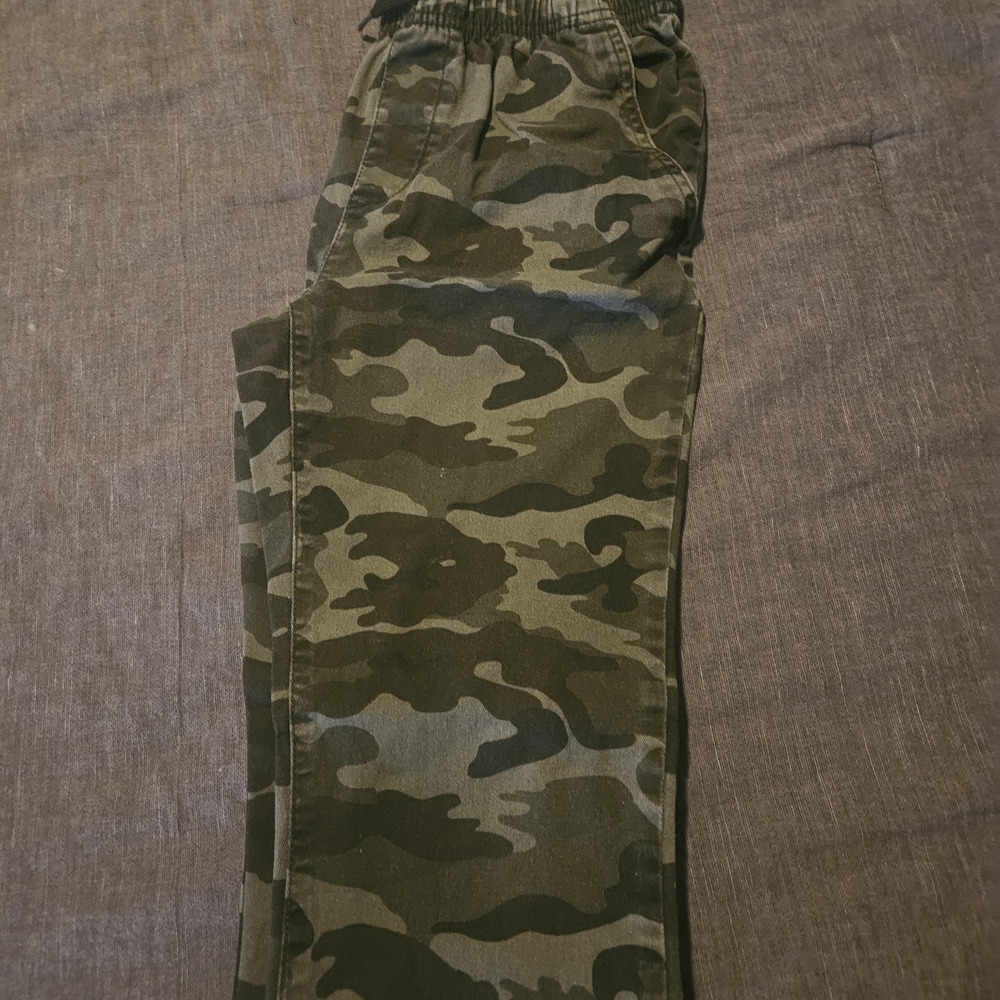 Old Navy Boy's Green Camouflage Cargo Pants